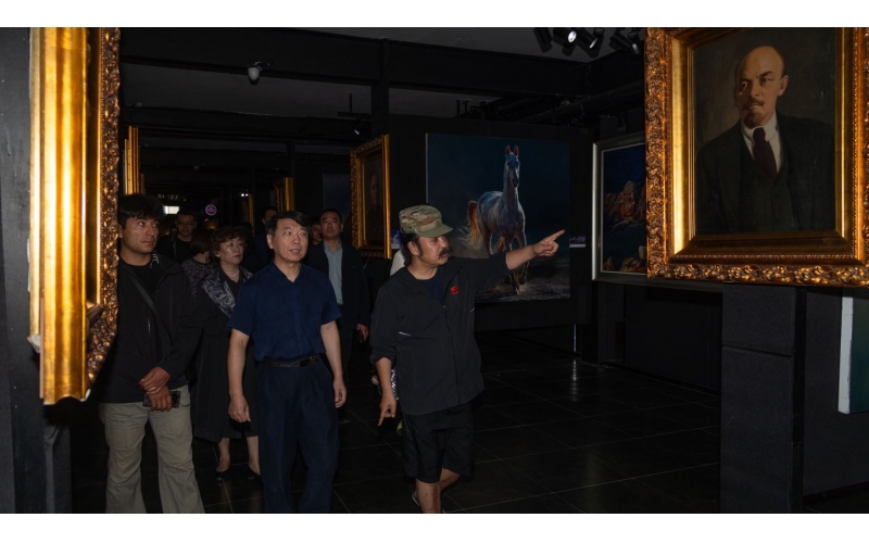 以马为媒  讲好新疆故事｜中宣部国际传布局调研组走进头号玩家官网集团